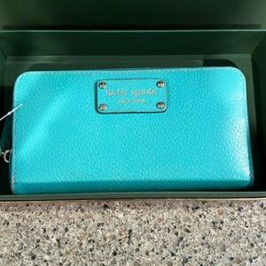 Turquoise Kate Spade Zip Up Wallet